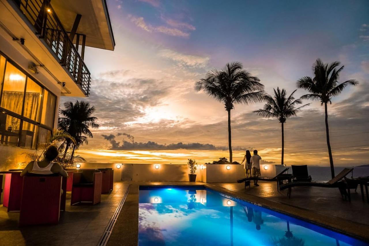 Av Suites Puerto Galera Bagian luar foto