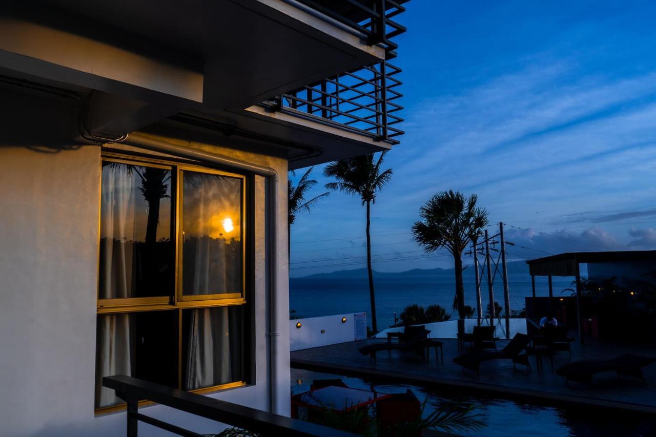 Av Suites Puerto Galera Bagian luar foto