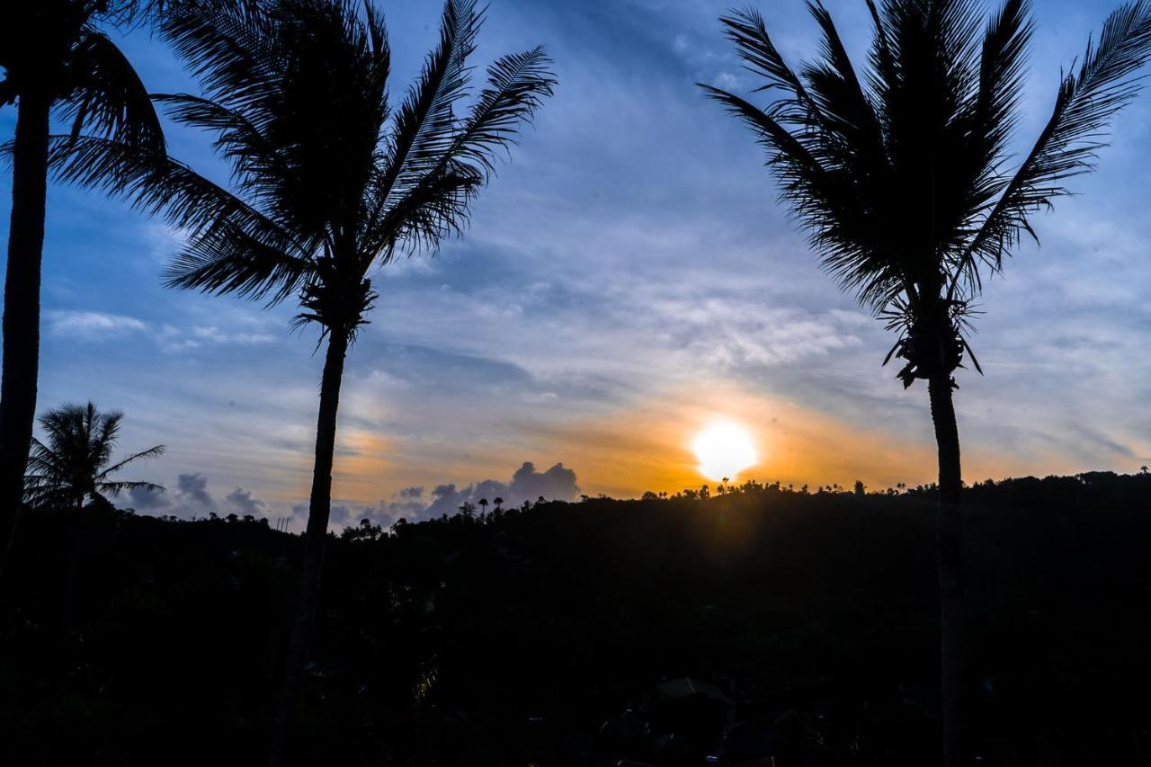 Av Suites Puerto Galera Bagian luar foto