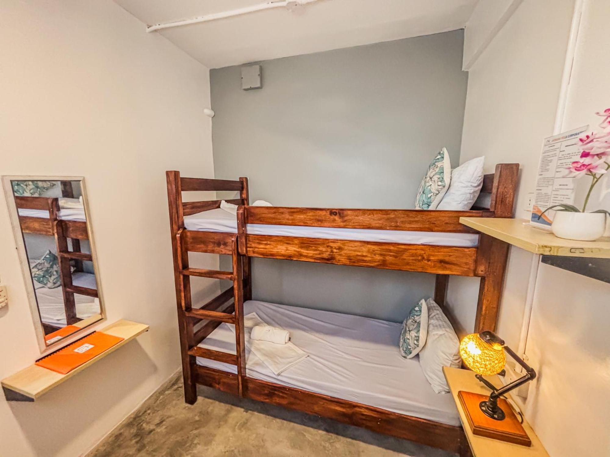 Av Suites Puerto Galera Bagian luar foto
